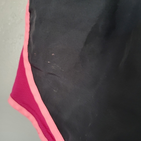 Nike Dri-Fit Women's Small Black Pink Running Shorts Lined Athletic Gym Workout - Picture 2 of 6